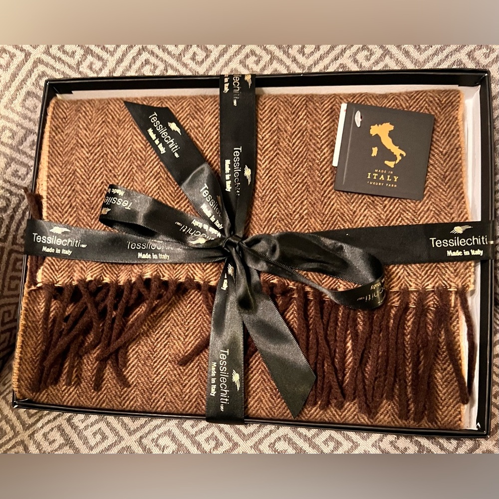 New Tessilechiti Brown Herringbone Wool Scarf. Made in Italy Cashmere/Wool Men's